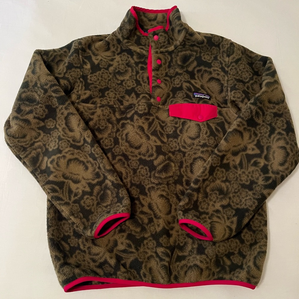 Patagonia Synchilla Pullover, size S, GREAT condition!